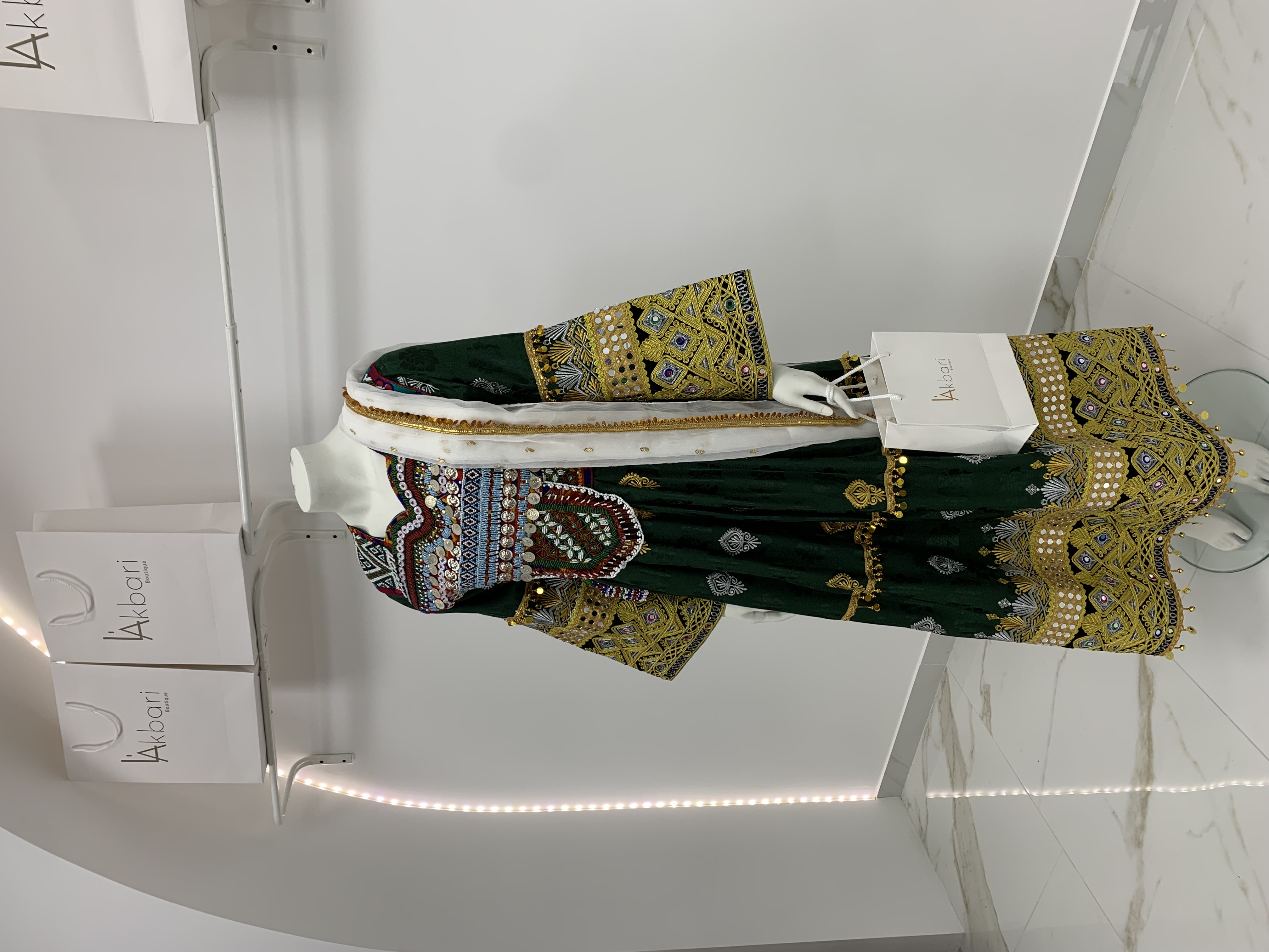 Traditionele Afghaanse jurk - zijkant